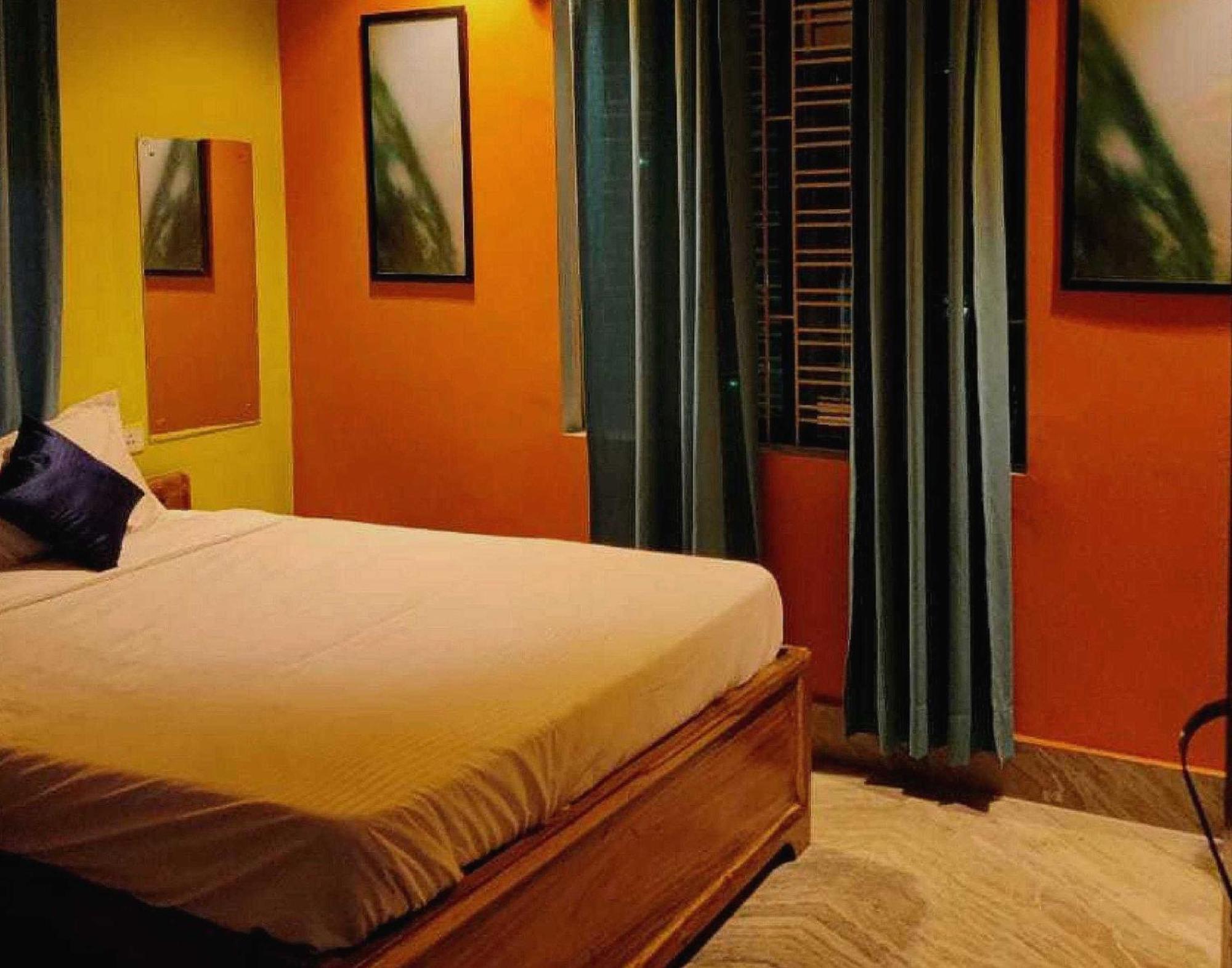 Hotel O Housefull Residency Khandagiri Exteriör bild