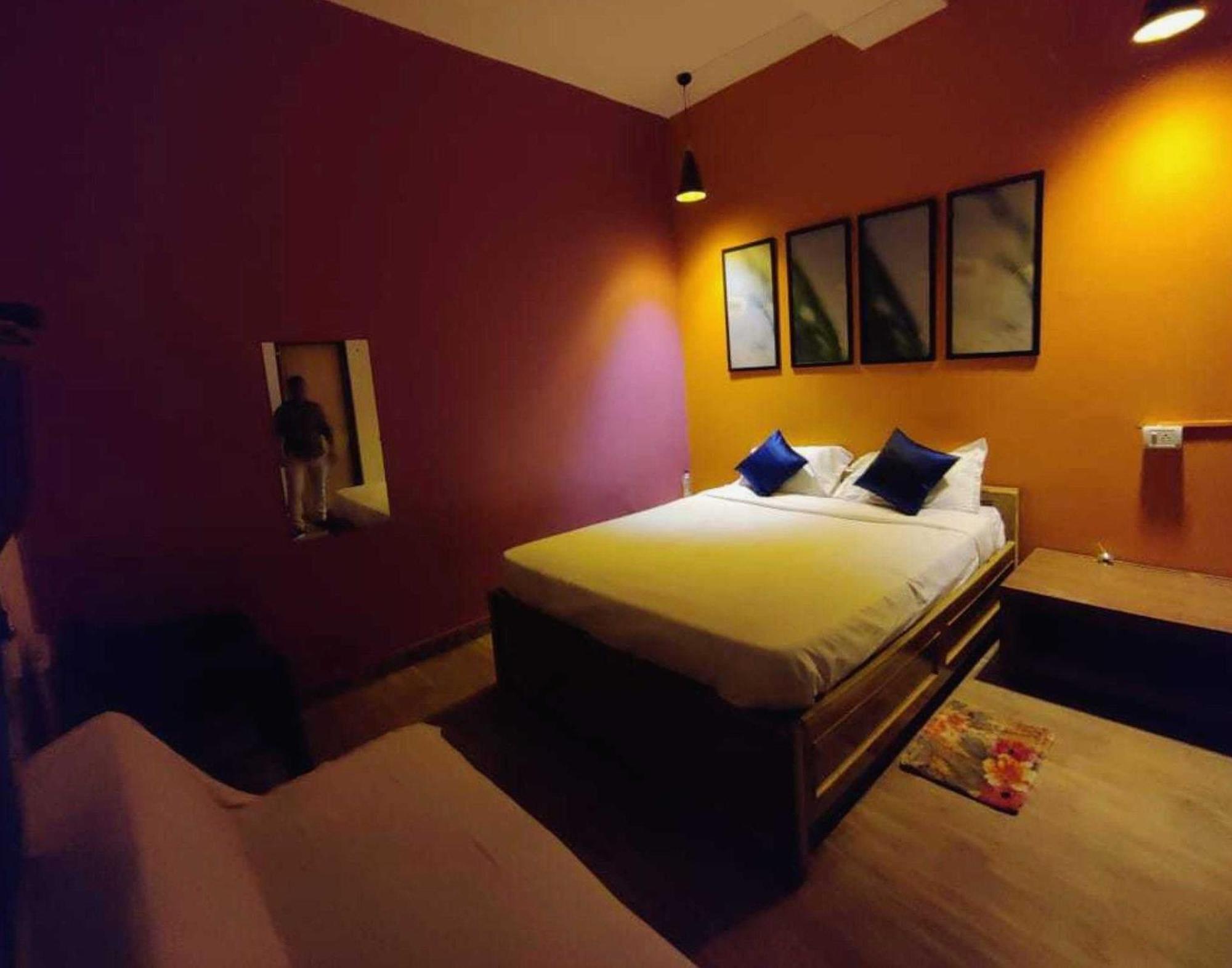 Hotel O Housefull Residency Khandagiri Exteriör bild